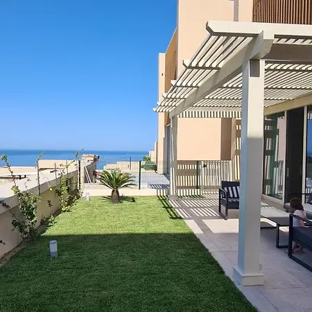 Salt N Blue * פאלאסה